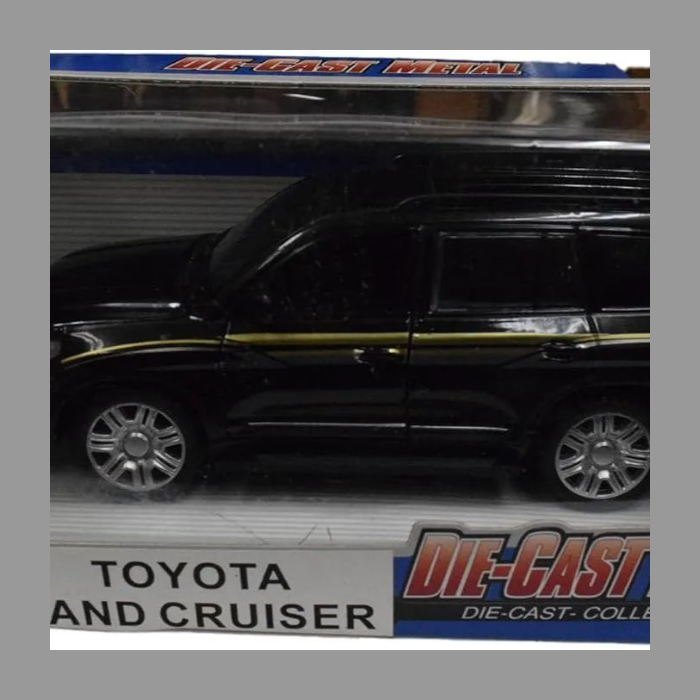 TOYOTA Land Cruiser 1/36スケール 黒 DIECAST ダイキャスト ミニカー プルバック機能付き 完成品 モデルカー トヨタ 箱入り おもちゃ ライトアップ サウンド